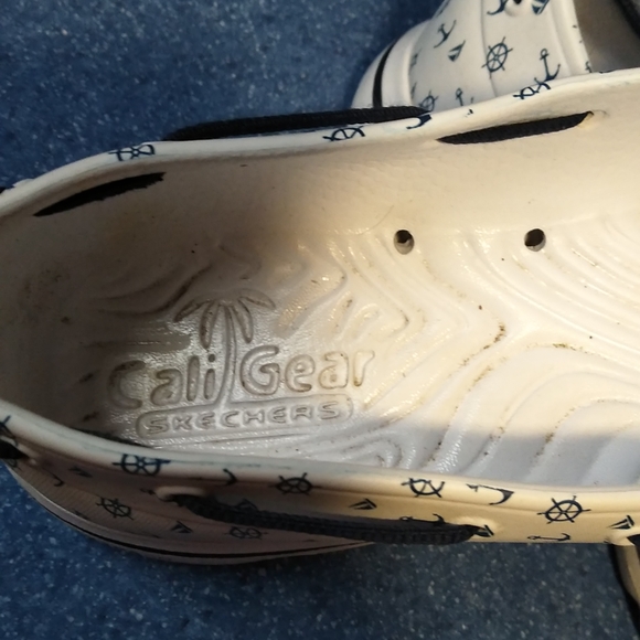 Cali gear Skechers - Picture 5 of 5